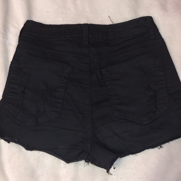 Black high waisted jean shorts - Picture 3 of 3